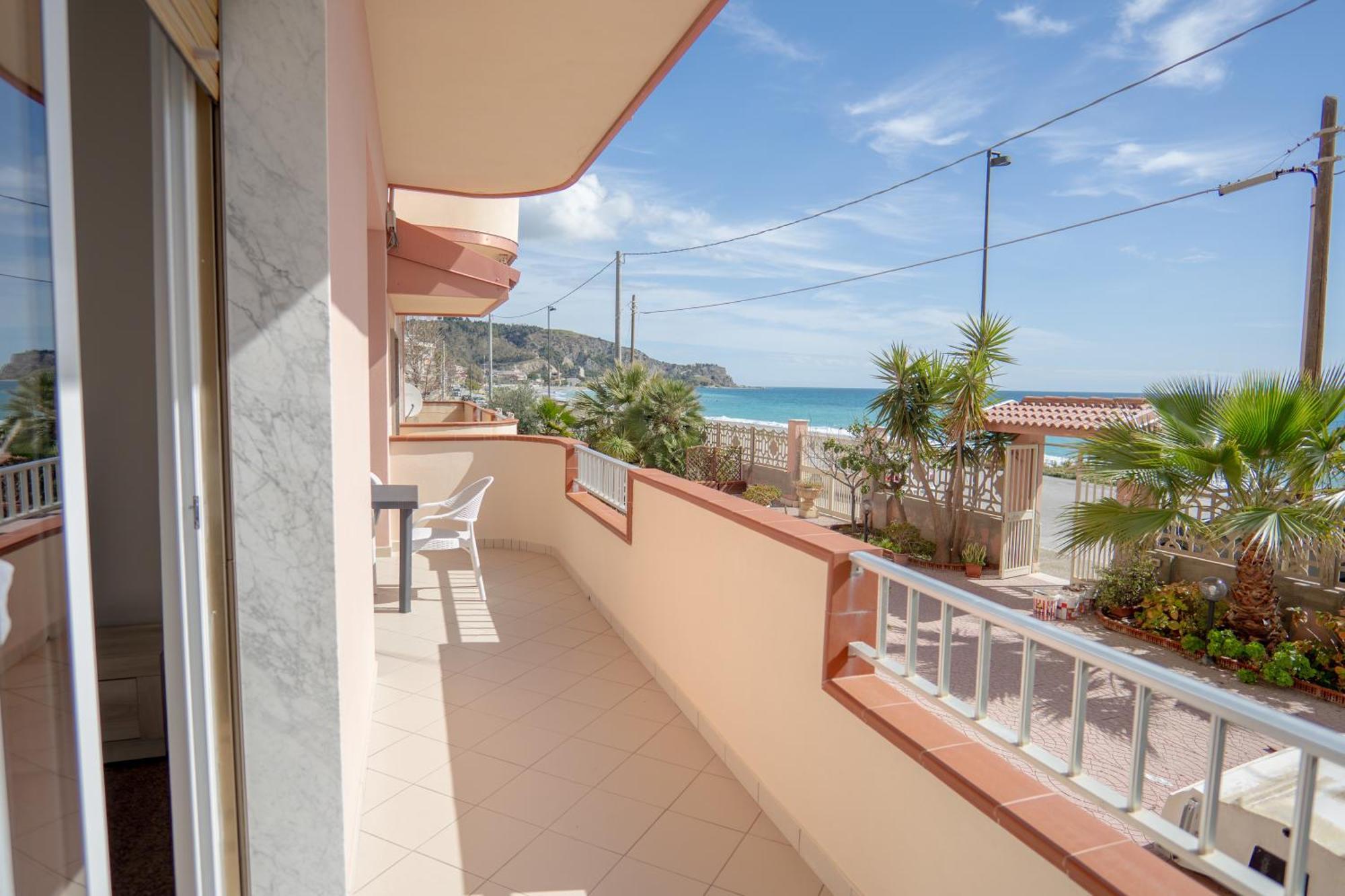Casa Erika Apartment Bova Marina Exterior photo